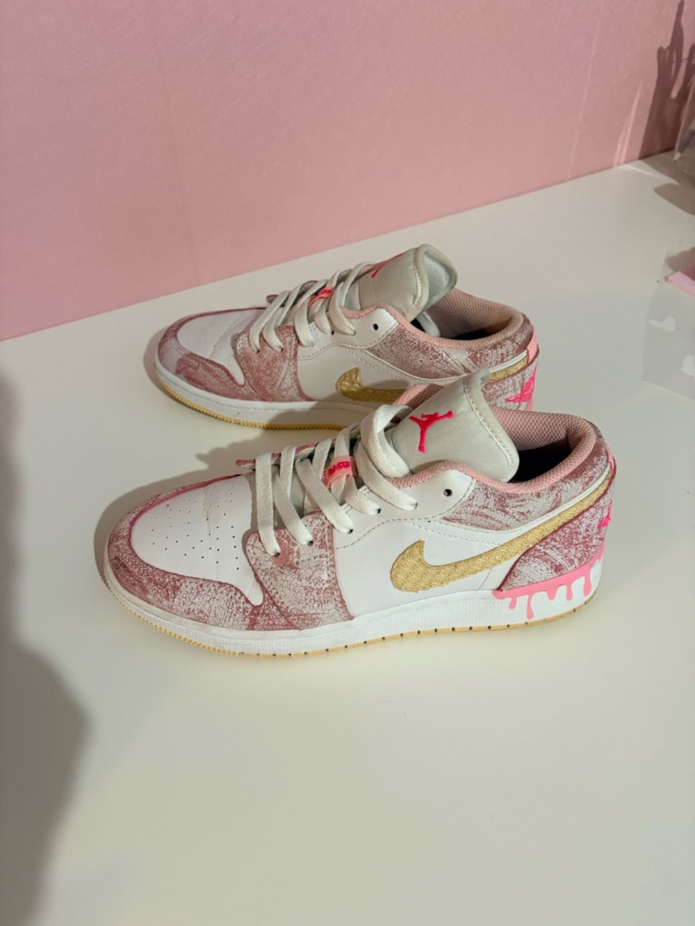 Air Jordan 1 low ‘Strawberry Ice Cream Drip’ CW7104-601